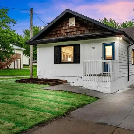 Buy this 4 bed house on 926 Miller Avenue in Iowa City, IA 52246