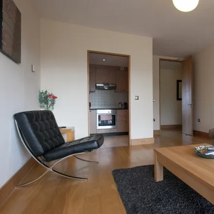 Image 3 - St Michael's College, Ailesbury Road, Simmonscourt, Dublin, D04 A373, Ireland - Apartment for rent