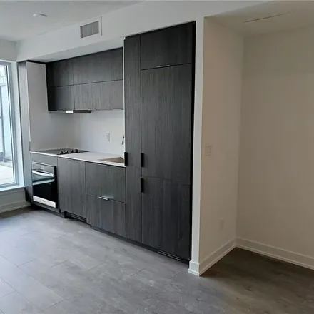 Image 3 - 380 Martha Street, Burlington, ON L7R 2P7, Canada - Apartment for rent