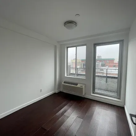 Image 7 - 213 Irving Avenue, New York, NY 11237, USA - Apartment for rent