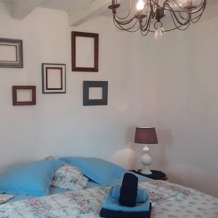Rent this 3 bed house on 47500 Sauveterre-la-Lémance