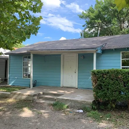 Rent this 3 bed house on 1122 Lyle Street in Lancaster, TX 75134