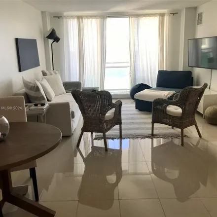 Image 9 - The Collins, 6917 Collins Avenue, Atlantic Heights, Miami Beach, FL 33141, USA - Condo for rent