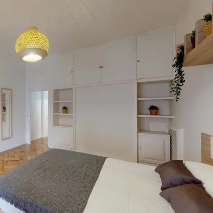 Rent this 8 bed room on Madrid in Calle de Boix y Morer, 4