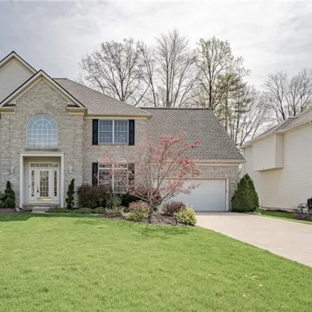 Buy this 4 bed house on 15959 Heatherwood Court in Strongsville, OH 44149