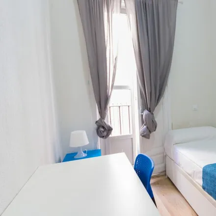 Rent this 8 bed room on Madrid in Calle de Bailén, 15