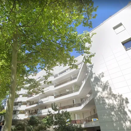 Rent this 2 bed apartment on 1 Rue d'Estienne d'Orves in 92320 Châtillon, France