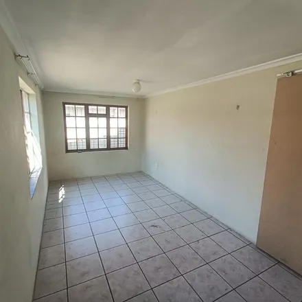 Image 9 - President Swart Avenue, Fairview, uMhlathuze Local Municipality, 3381, South Africa - Apartment for rent