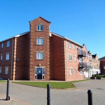 Rent this 3 bed apartment on Lock Keepers Court in Hull, HU9 1QH