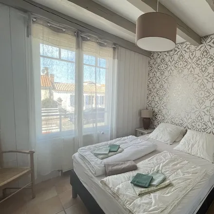 Rent this 5 bed house on Saint-Gilles-Croix-de-Vie in Quai de la République, 85800 Saint-Gilles-Croix-de-Vie