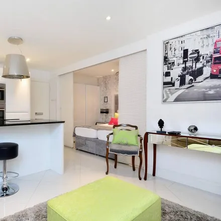 Rent this studio apartment on Alexandra House in 17 Queen Square, London