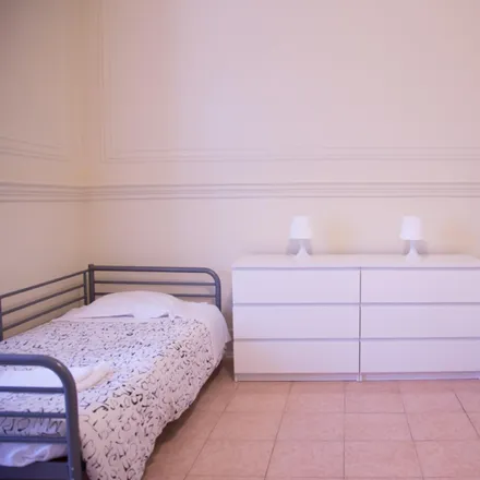 Rent this 6 bed room on Rua Marquês Sá da Bandeira 94 in 1050-150 Lisbon, Portugal