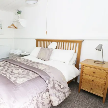 Rent this 3 bed townhouse on Llangwyryfon in SY23 4SR, United Kingdom