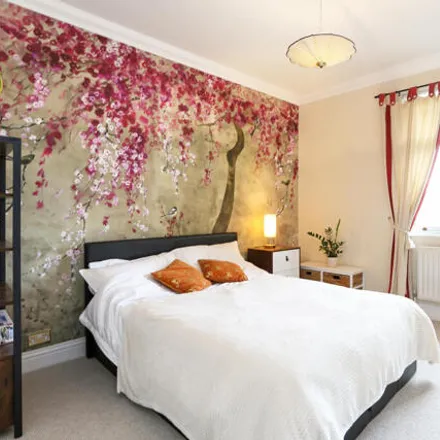 Image 2 - Southlands Drive, London, SW19 5QB, United Kingdom - Apartment for rent