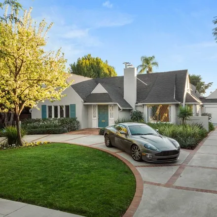 Buy this 3 bed house on 613 North Roxbury Drive in Beverly Hills, CA 90210