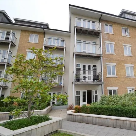 Rent this 1 bed apartment on Park Lodge Avenue in London, UB7 9FS