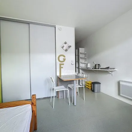 Image 4 - 62 Rue d'Hem, 59100 Roubaix, France - Apartment for rent