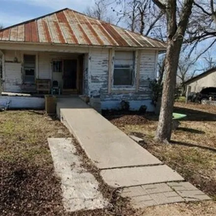 Buy this 2 bed house on 100 South 6th Street in Buckholts, Milam County