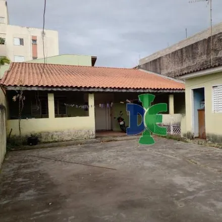 Buy this 2 bed house on Rua Montana in Jardim Flórida, Jacareí - SP