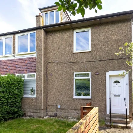 Rent this 4 bed apartment on Carrick Knowe Drive in City of Edinburgh, EH12 7EB