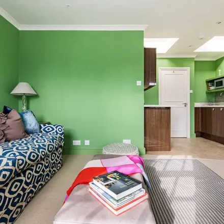 Image 2 - London, SW1V 2DB, United Kingdom - Apartment for rent
