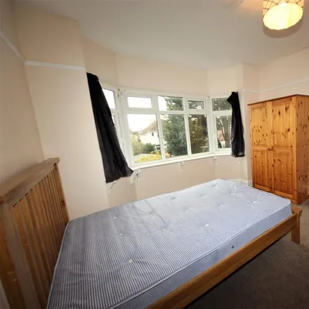 Image 2 - Bushey Road, Bournemouth, BH8 9HS, United Kingdom - Apartment for rent