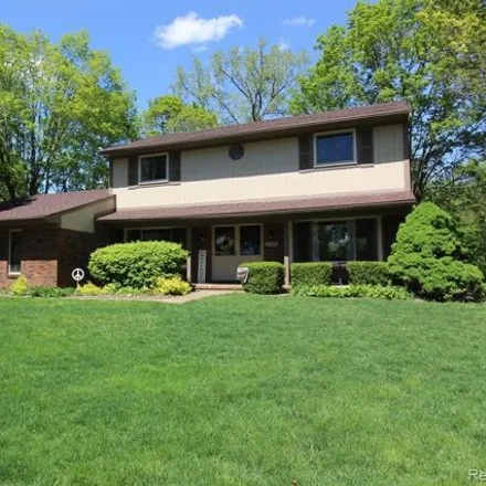 Buy this 3 bed house on 2107 Keylon Drive in West Bloomfield Township, MI 48324