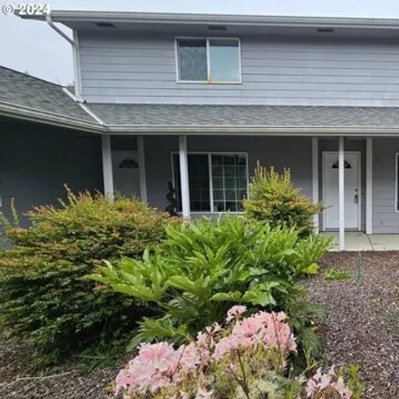 Buy this 2 bed condo on 1150 Hemlock St Unit C11 in Florence, Oregon
