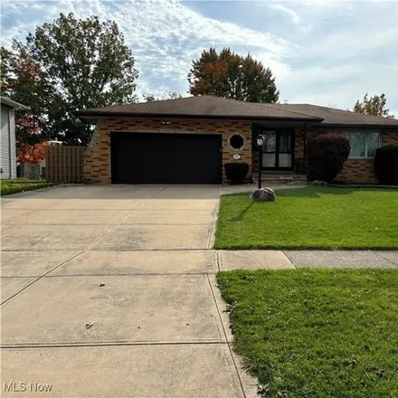 Rent this 3 bed house on 1361 Sheridan Dr in Parma, Ohio