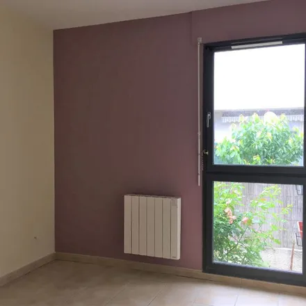 Rent this 3 bed apartment on 2 Cour del Riu in 34790 Montpellier, France