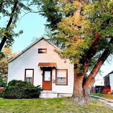 Buy this 3 bed house on 320 Hull Avenue in Des Moines, IA 50313
