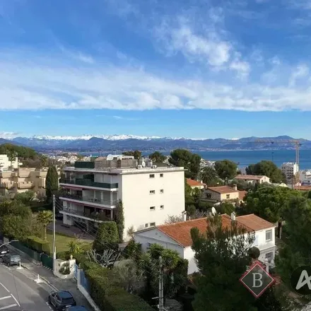 Rent this 3 bed apartment on 20 Avenue Docteur Fabre in 06160 Antibes, France