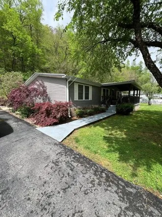 Buy this studio apartment on 87 Shelby Dry Fork in Shelbiana, Pike County