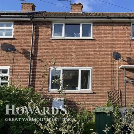 Rent this 3 bed townhouse on Saint Hughs Green in Gorleston-on-Sea, NR31 7NG