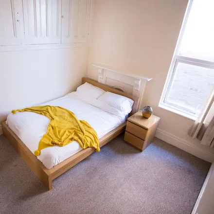 Rent this 1 bed room on 50 Poplar Avenue in Harborne, B17 8ES