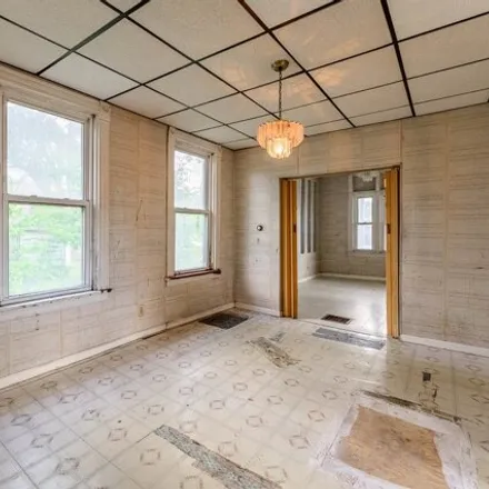 Image 3 - 1708 West Steuben Street, Chicago, IL 60643, USA - House for sale