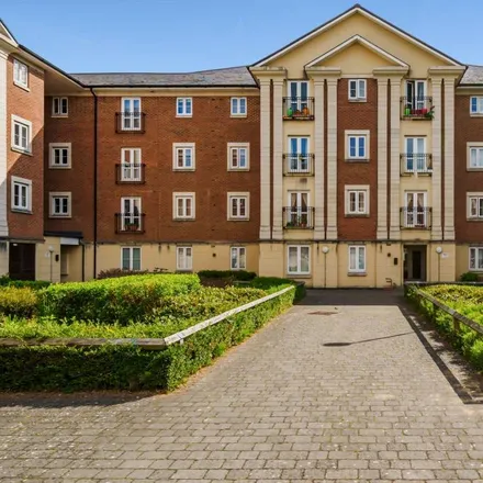 Rent this 2 bed apartment on Applegreen Great Western Way in Great Western Way, Swindon