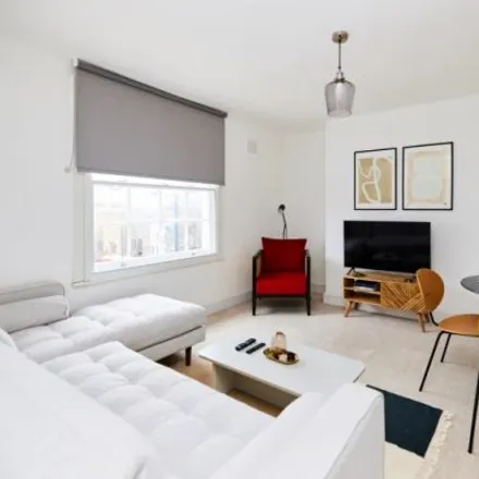 Rent this 2 bed apartment on 8 Clapham Park Road in London, SW4 7EY