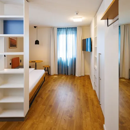 Rent this 1 bed apartment on Ari Rath Haus in Leopold-Ungar-Platz 3, 1190 Vienna