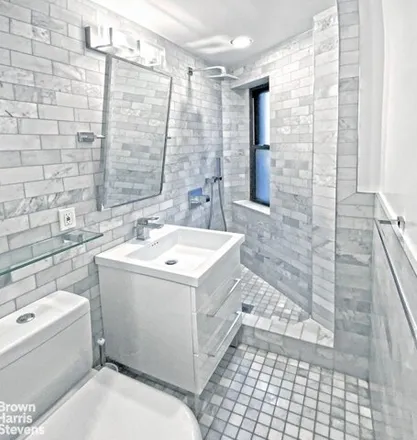Image 5 - 227 West 11th Street, New York, NY 10014, USA - Townhouse for rent
