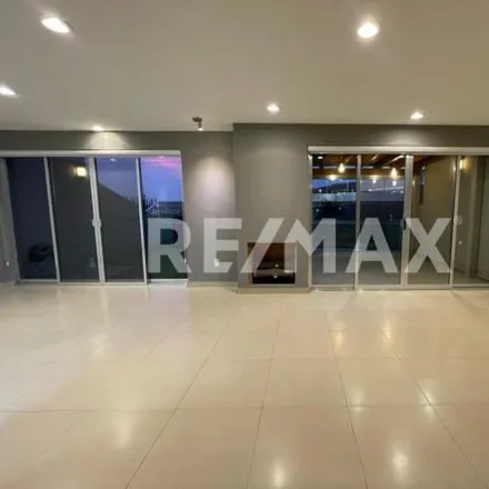 Buy this 3 bed house on Boulevard Centro Sur in Colinas del Cimatario, 76090 Delegación Josefa Vergara y Hernández