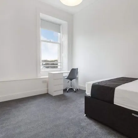 Image 4 - 37 Merchiston Crescent, City of Edinburgh, EH10 5AJ, United Kingdom - Apartment for rent