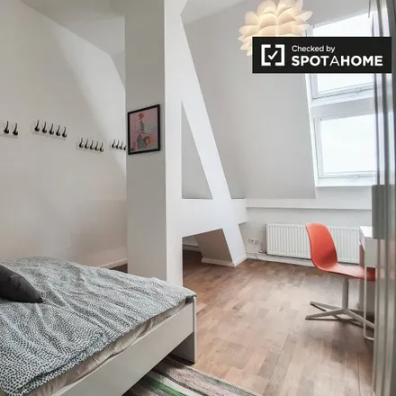 Rent this 8 bed room on Fuggerstraße 16 in 10777 Berlin, Germany