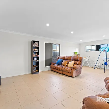 Rent this 4 bed apartment on Nevada Road in Park Ridge QLD 4133, Australia