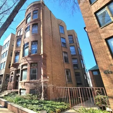 Rent this 1 bed house on 626 West Wellington Avenue in Chicago, IL 60657