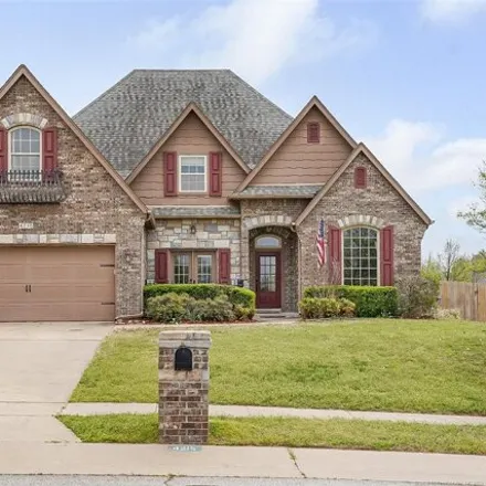 Buy this 5 bed house on 4000 South Yellowood Avenue in Broken Arrow, OK 74011