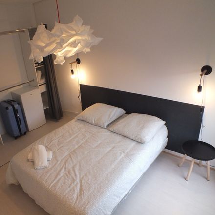 Rent this 5 bed room on 5 Rue Vincent Van Gogh in 31100 Toulouse, France