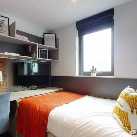 Rent this 1 bed apartment on Sainsbury's Bank in Victoria Road, London