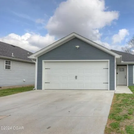 Rent this 3 bed house on 2639 East 6th Street in East Joplin, Joplin