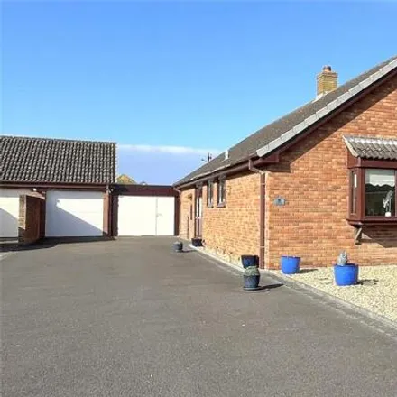Buy this 2 bed house on Snowdrop Gardens in Highcliffe-on-Sea, BH23 4TJ
